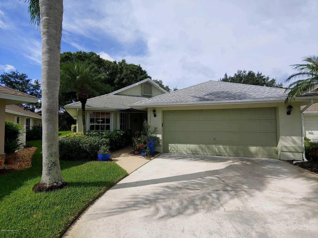 Photo of 3933 Saint Armens Circle