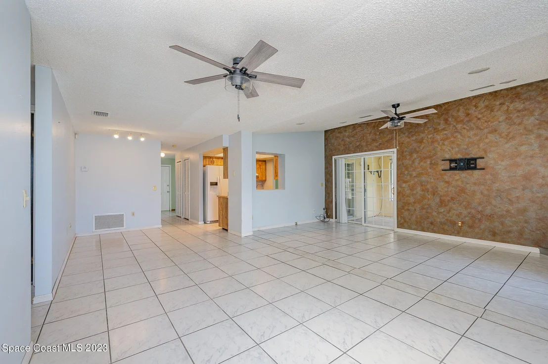 Photo of 845 Westport Drive