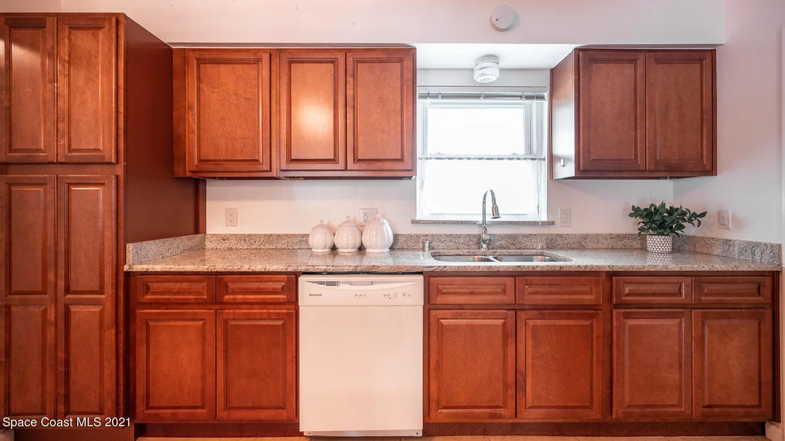 Photo of 1100 Madrid Road