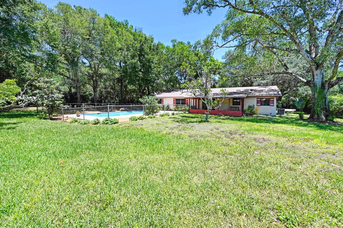 Photo of 6050 Mangrove Street
