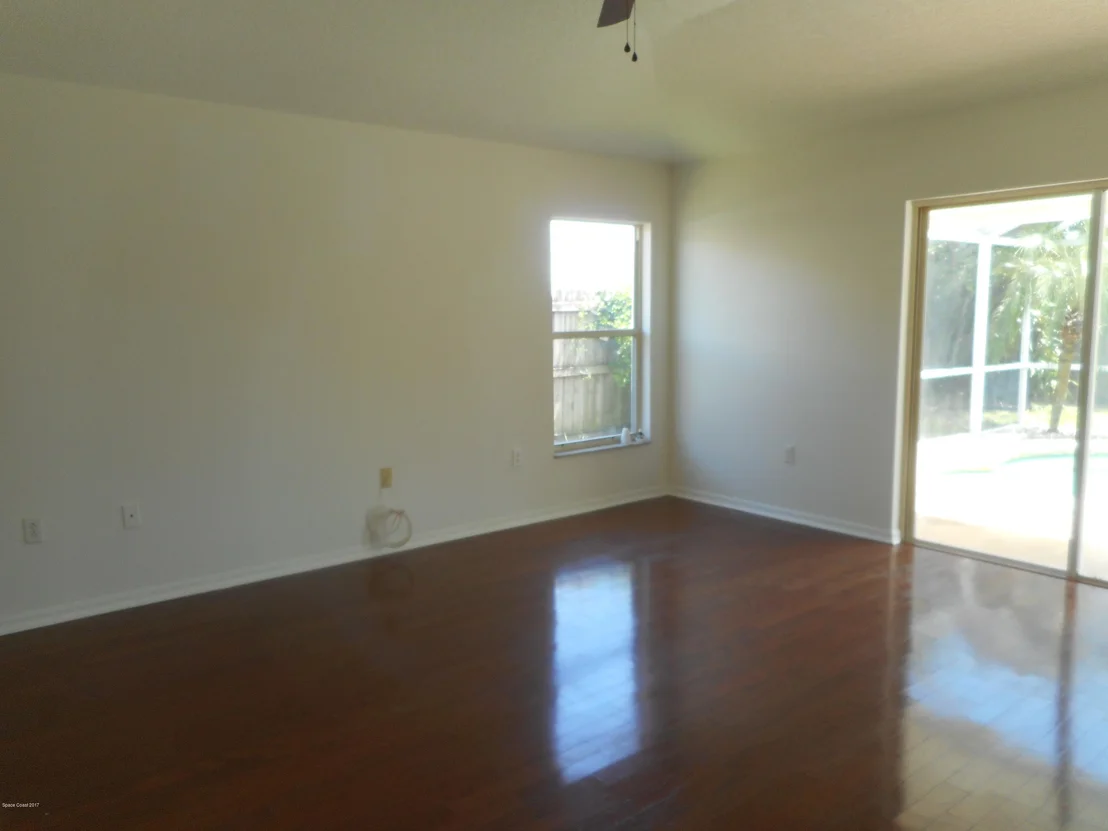 Photo of 1225 Meadow Lake Road