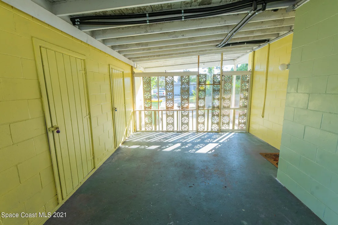 Photo of 1050 Myrtle Lane