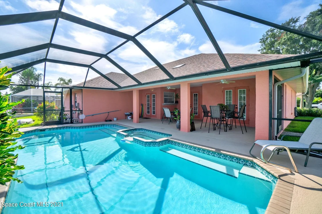 Photo of 1214 Walnut Grove Way