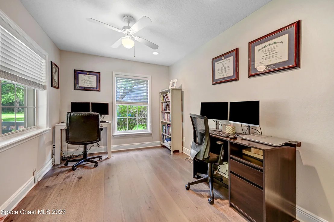 Photo of 2225 Royal Oaks Drive