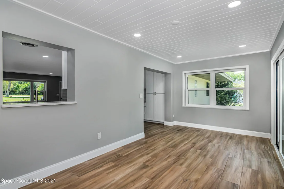 Photo of 1744 Trimble Road
