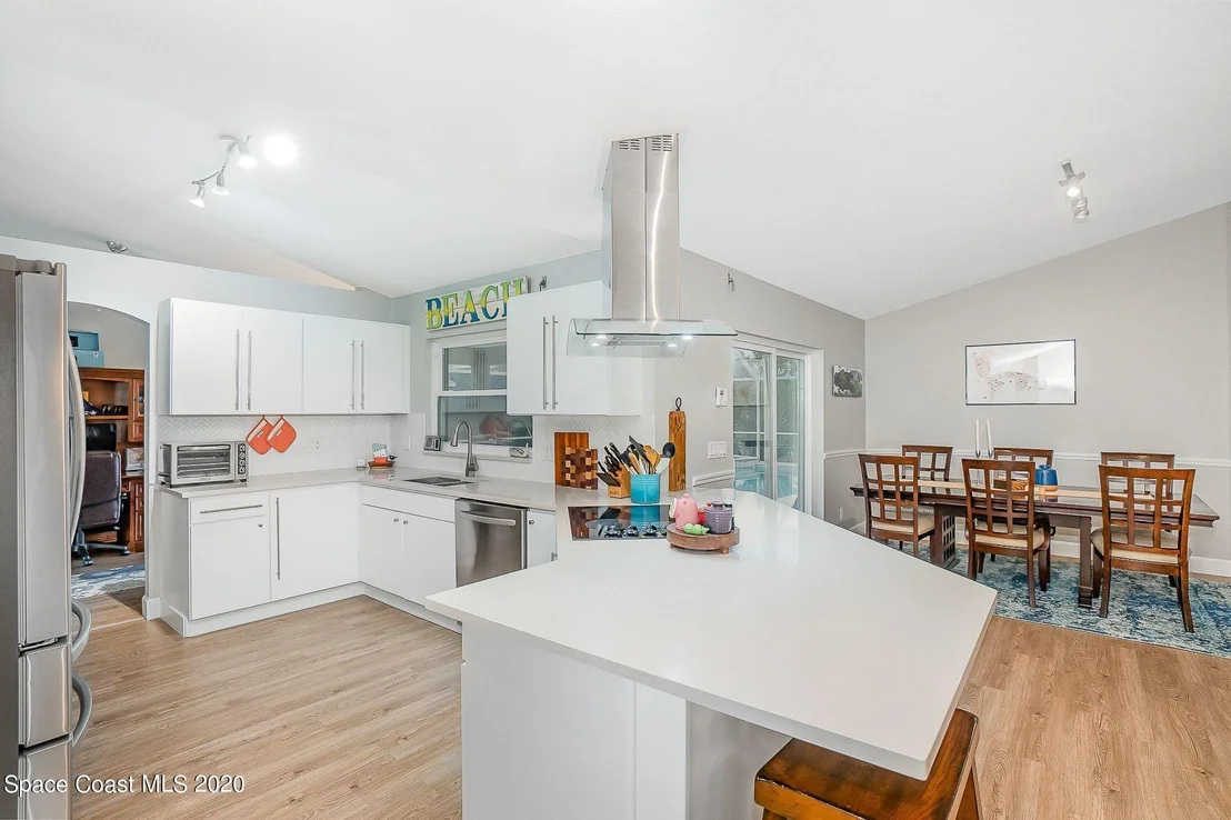 Photo of 1008 SABAL GROVE Drive