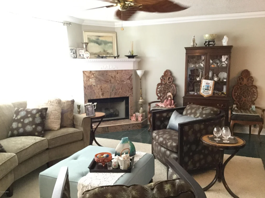 Photo of 610 N Robert Way