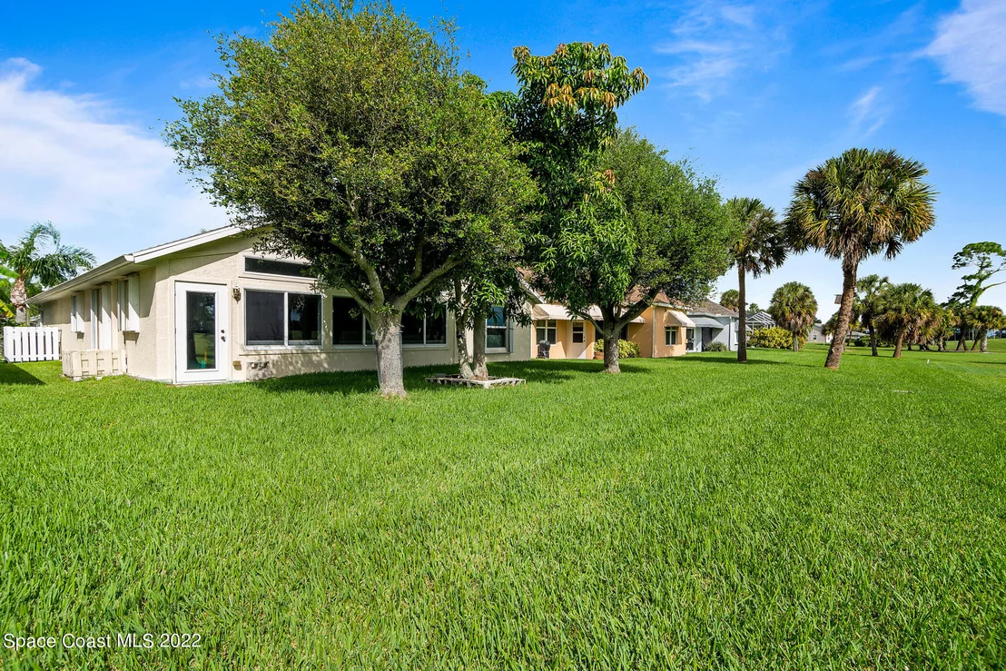 Photo of 2396 Addington Circle