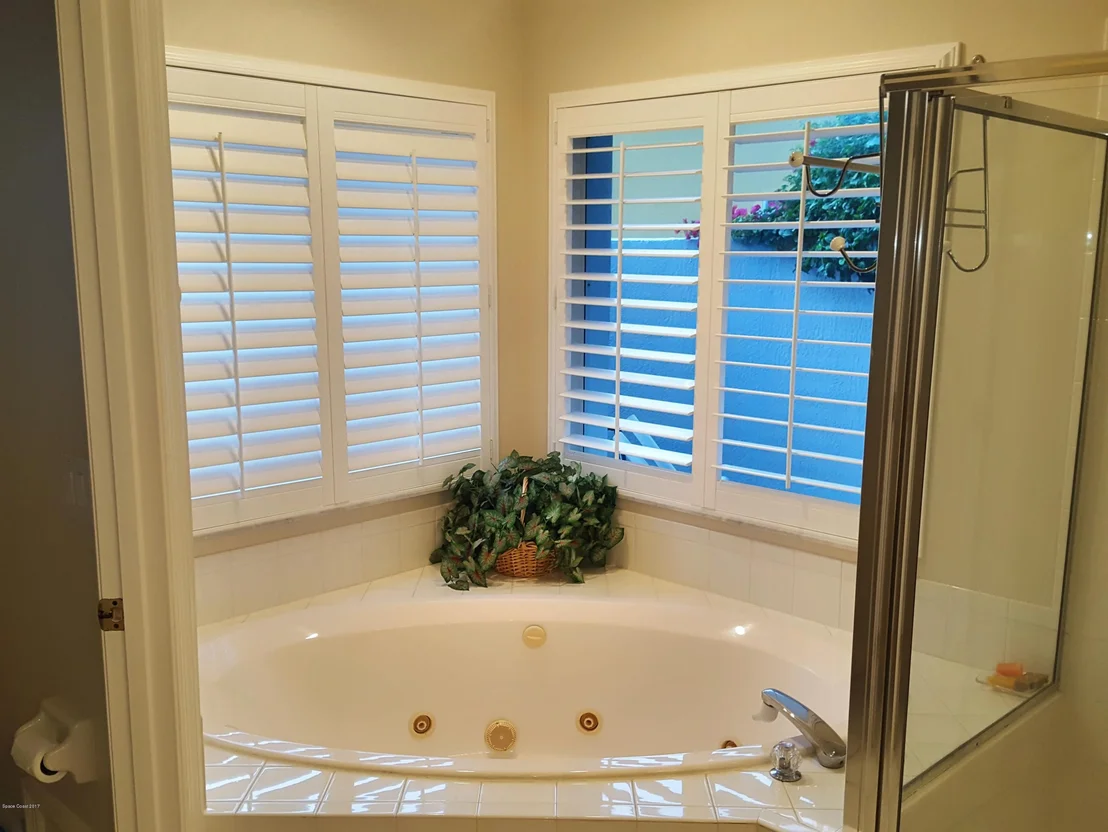 Photo of 302 Island Drive