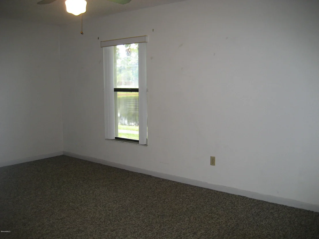 Photo of 240 Bayhead Drive
