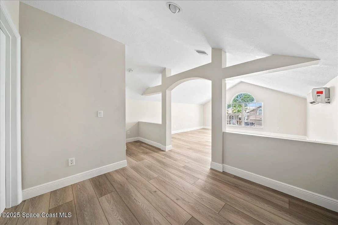 Photo of 5863 Newbury Circle