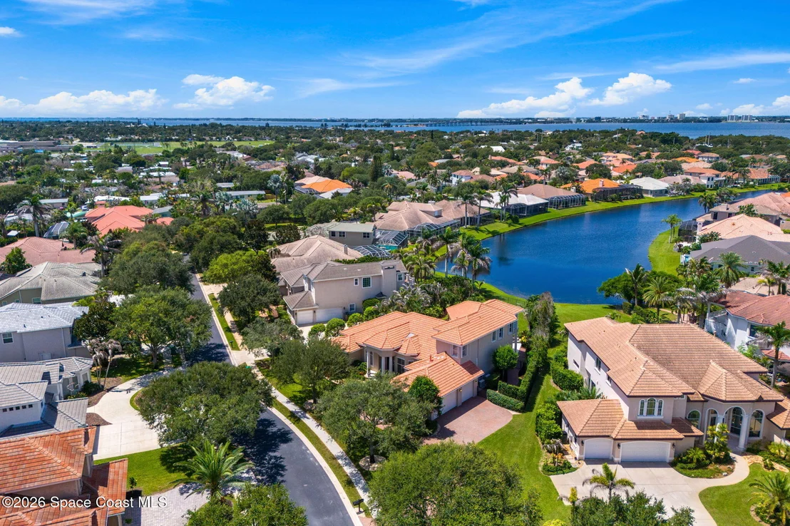 Photo of 242 Flanders Drive