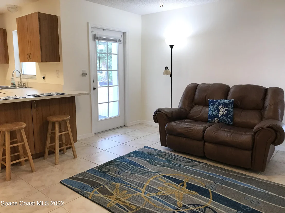 Photo of 5477 Holden Road