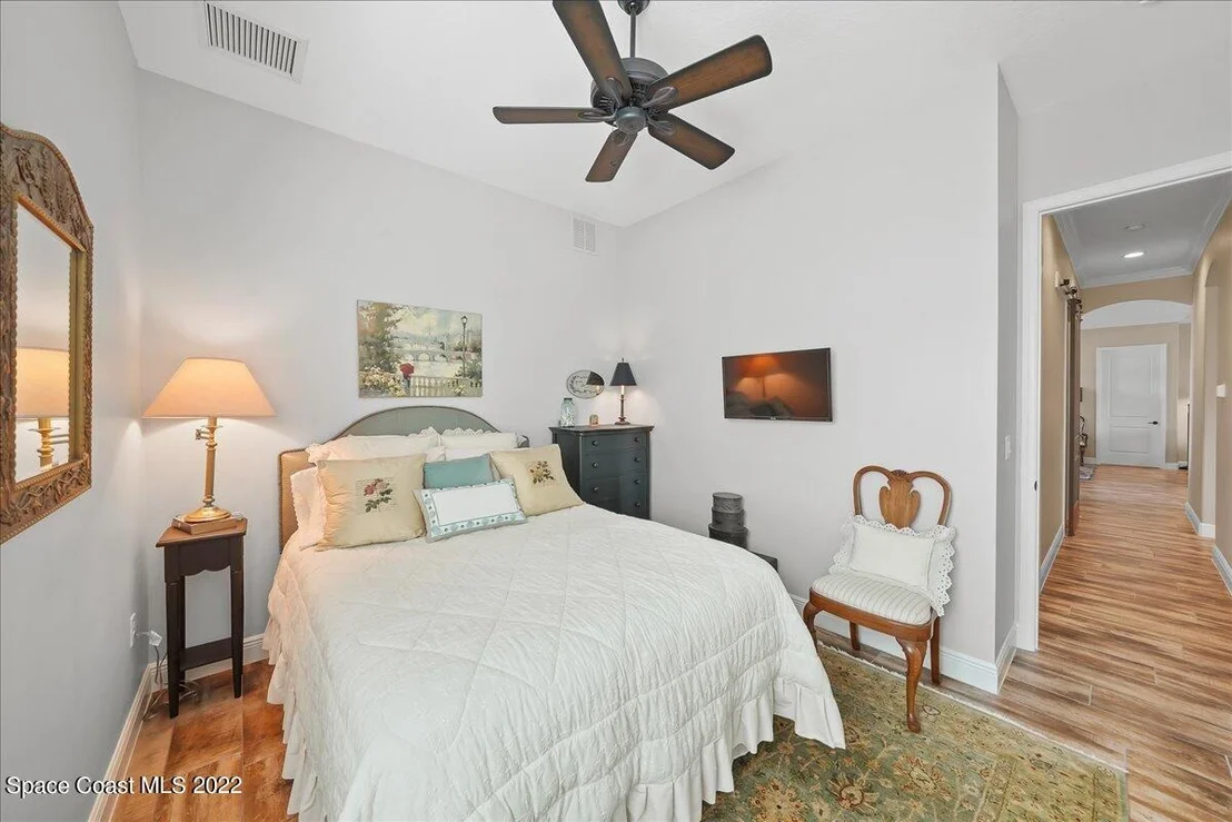 Photo of 352 Arrowhead Lane