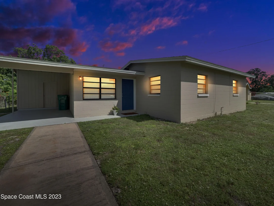 Photo of 2056 Little John Road