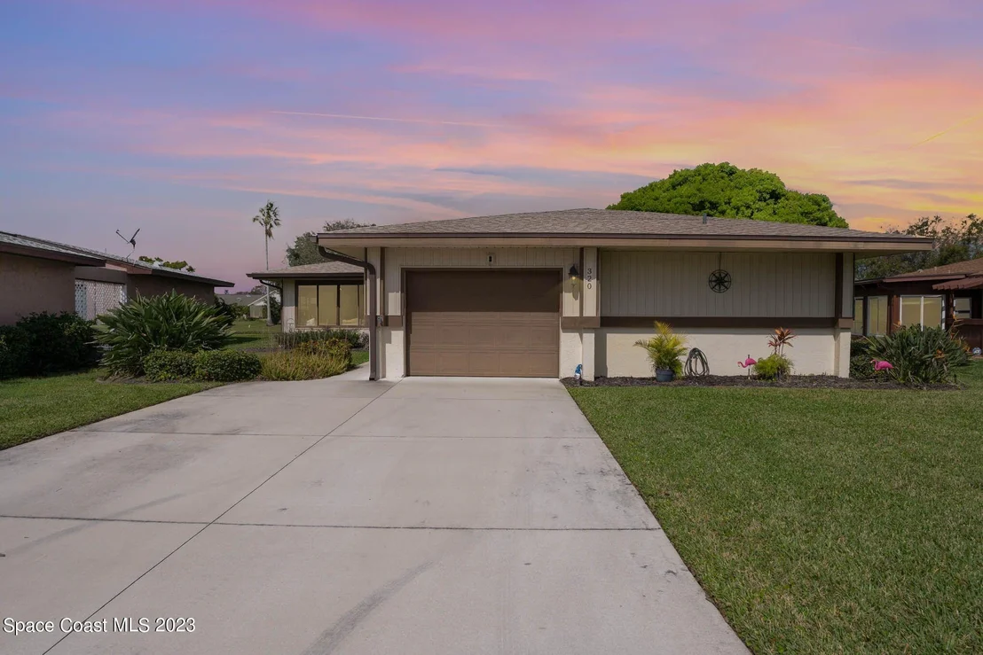 Photo of 320 Bayhead Drive