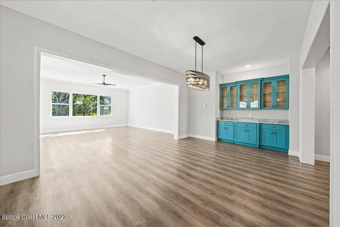 Photo of 2255 Seminole Boulevard