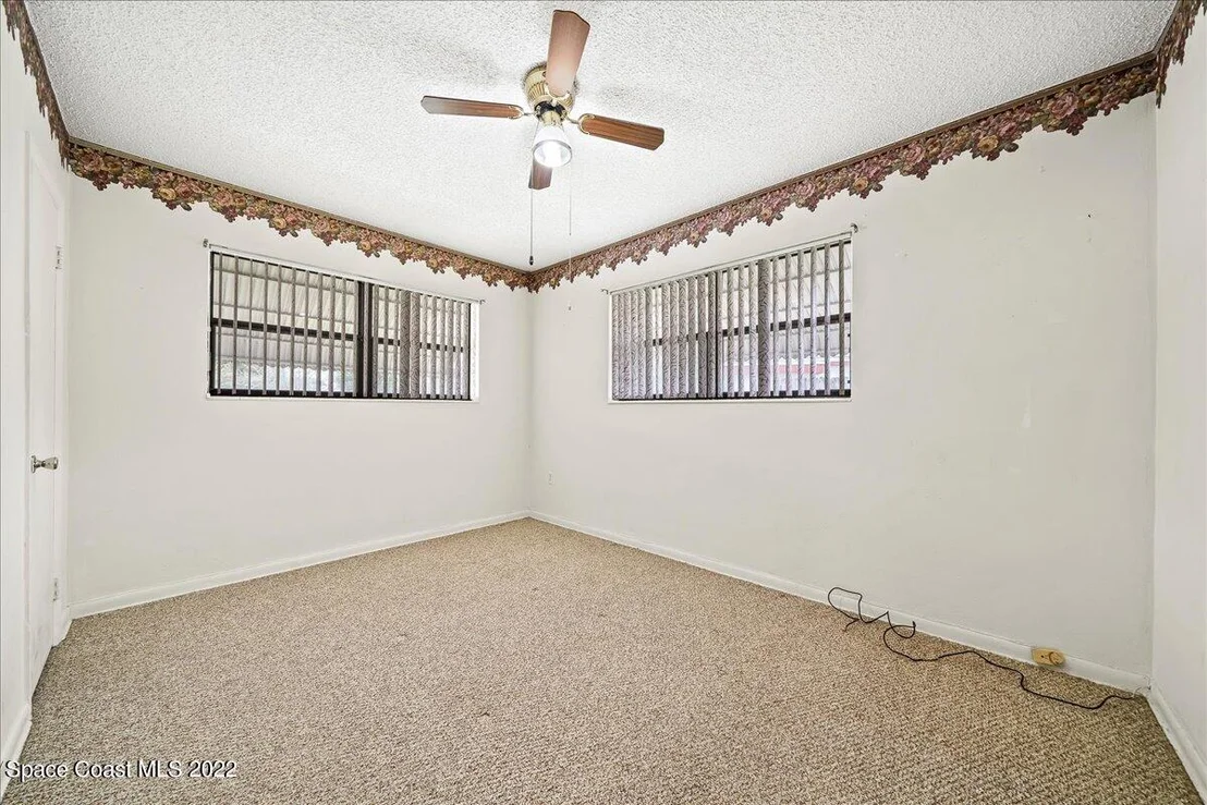Photo of 926 Glenmore Circle