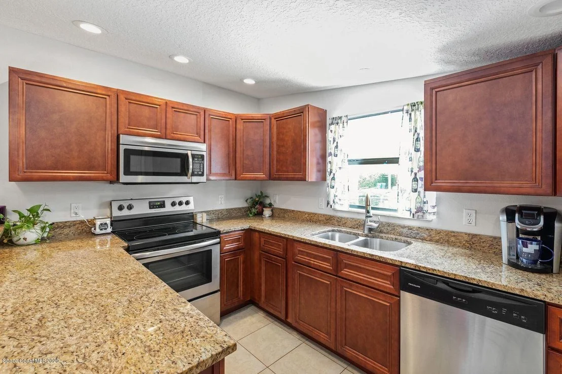 Photo of 817 Glenmore Circle