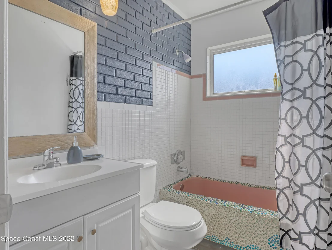Photo of 982 Miracle Way