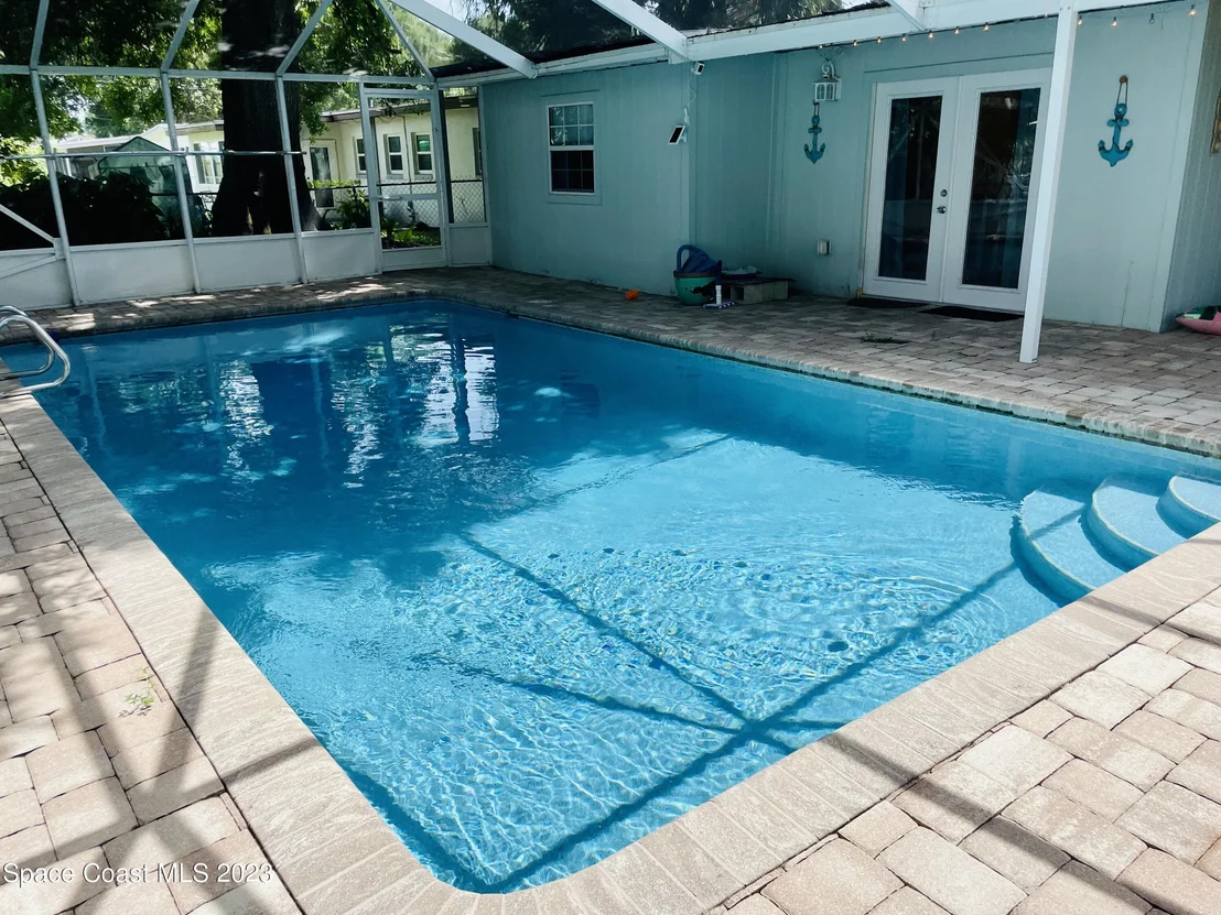 Photo of 255 Lee Road
