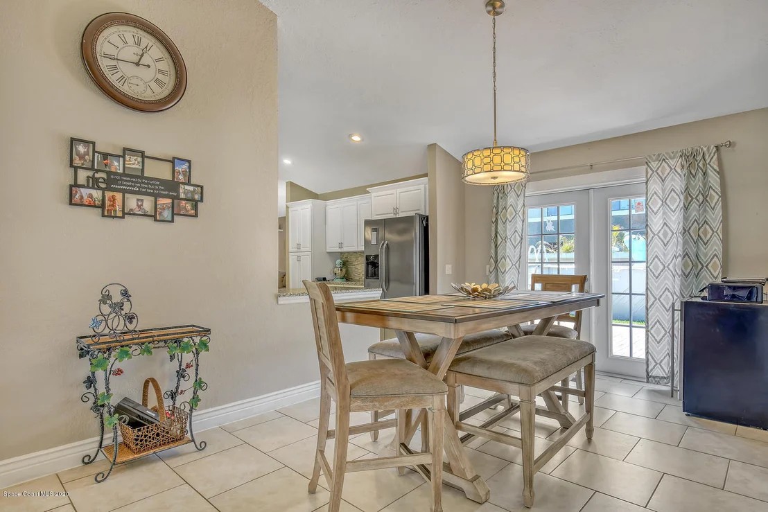 Photo of 1247 Walnut Grove Way