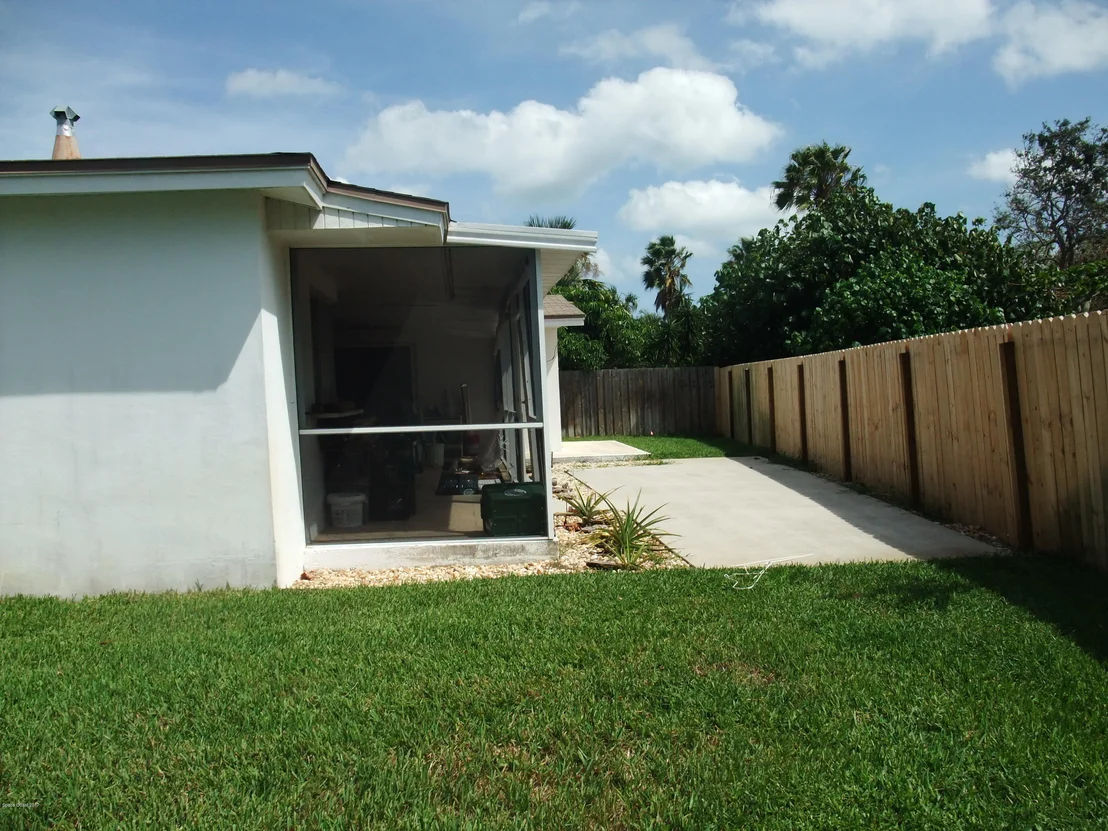 Photo of 484 Penguin Drive