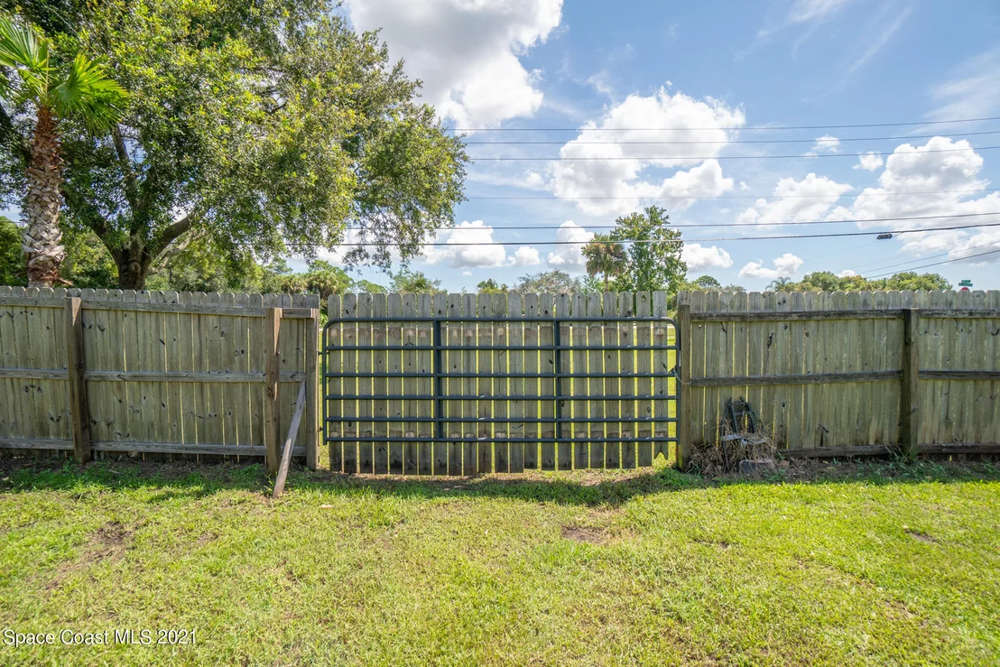 Photo of 4390 Alan Shepard Avenue