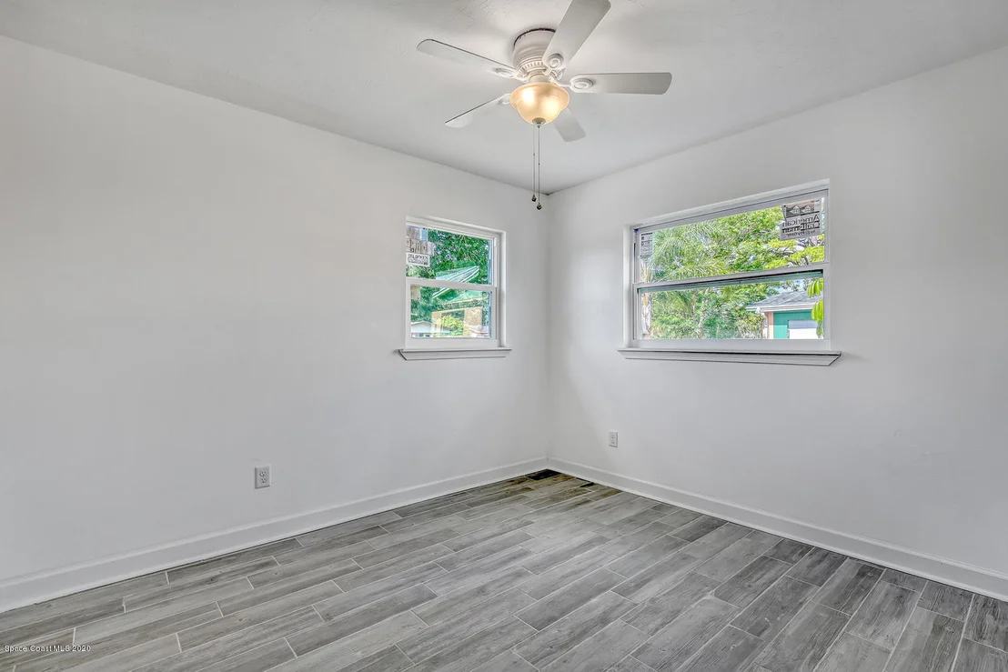 Photo of 984 Beacon Road