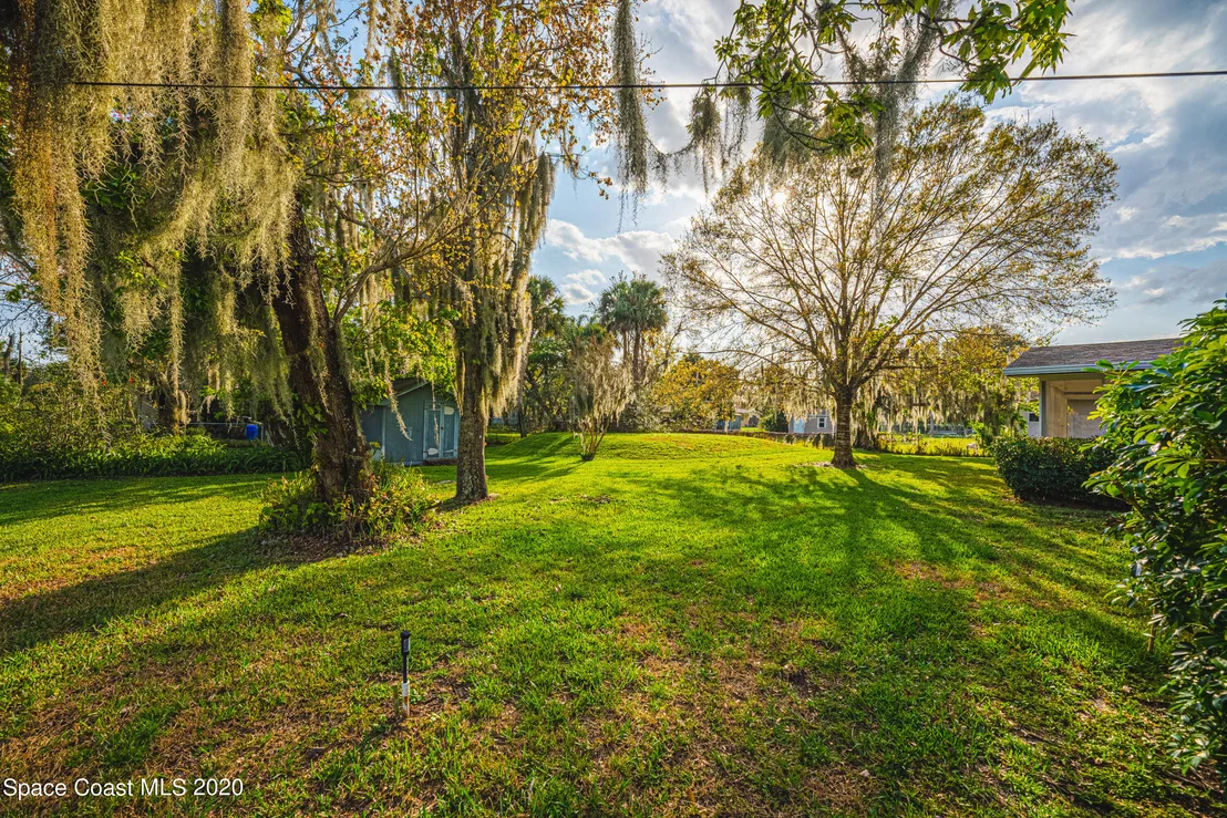 Photo of 1945 Trimble Road
