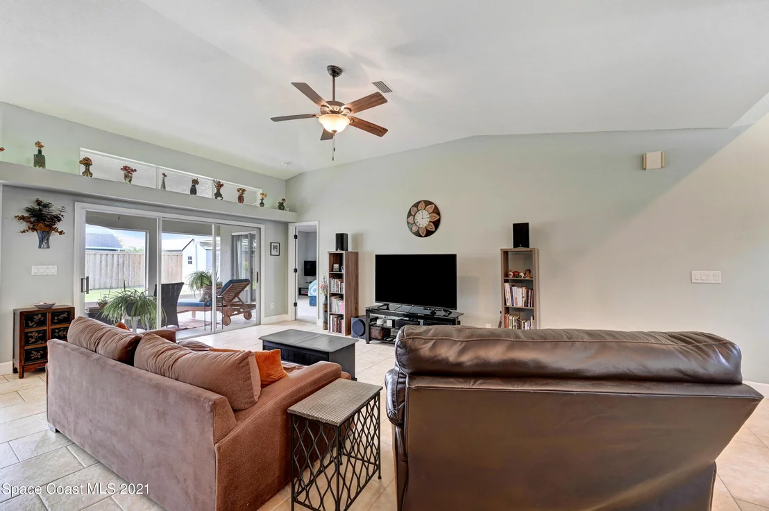Photo of 4925 Buttonwood Drive