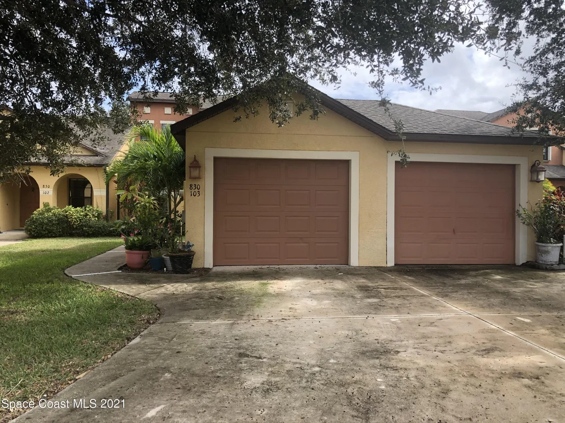 Photo of Unit 103 at 830 Luminary Circle