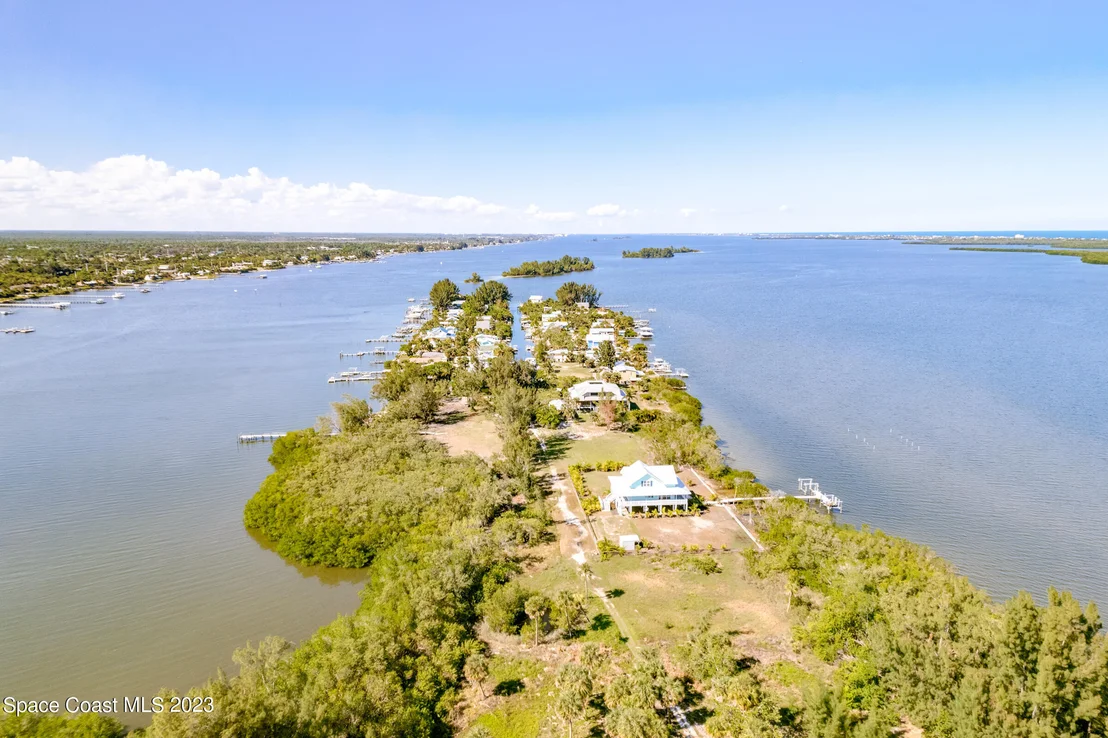 Photo of 2 Grant Island Estates
