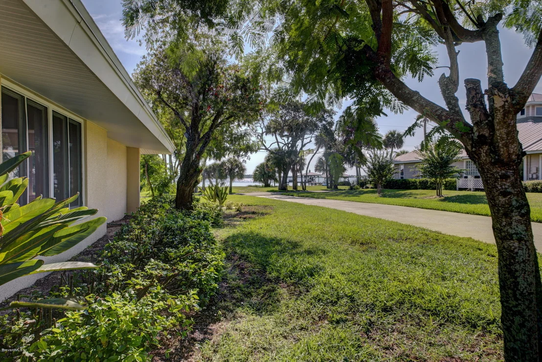 Photo of 2205 ROCKLEDGE Drive