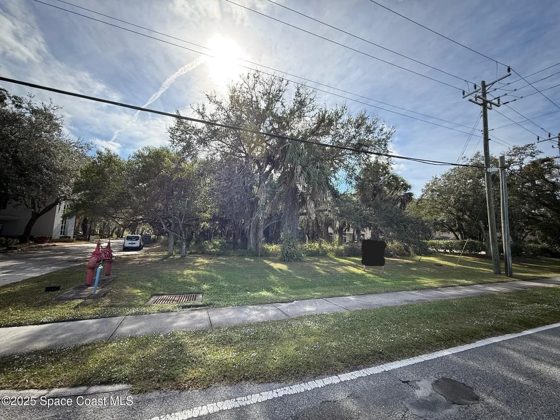Photo of 0000 Hibiscus Boulevard