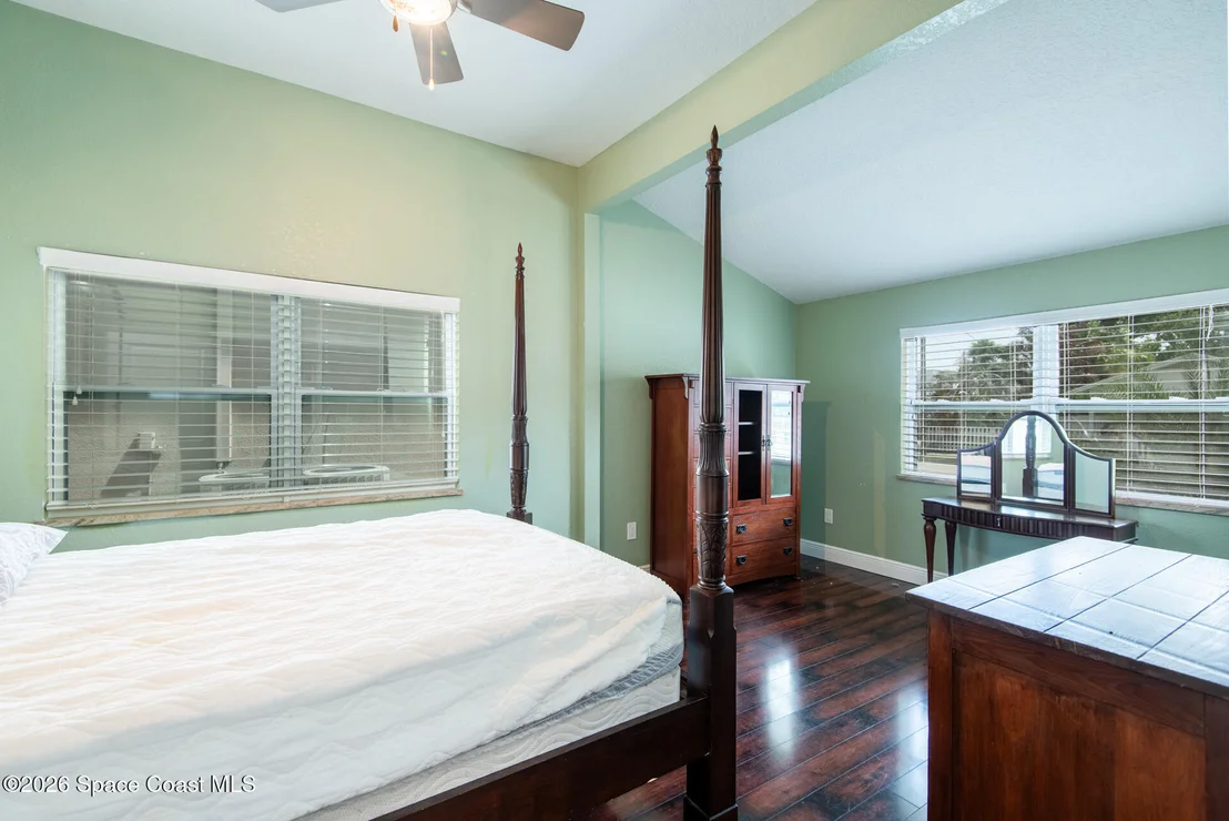 Photo of 2100 Vernon Place