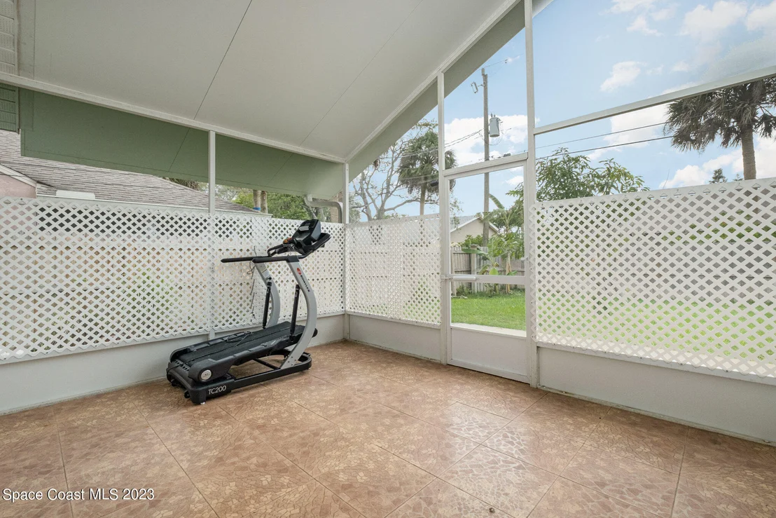 Photo of 1698 Palm Ridge Road