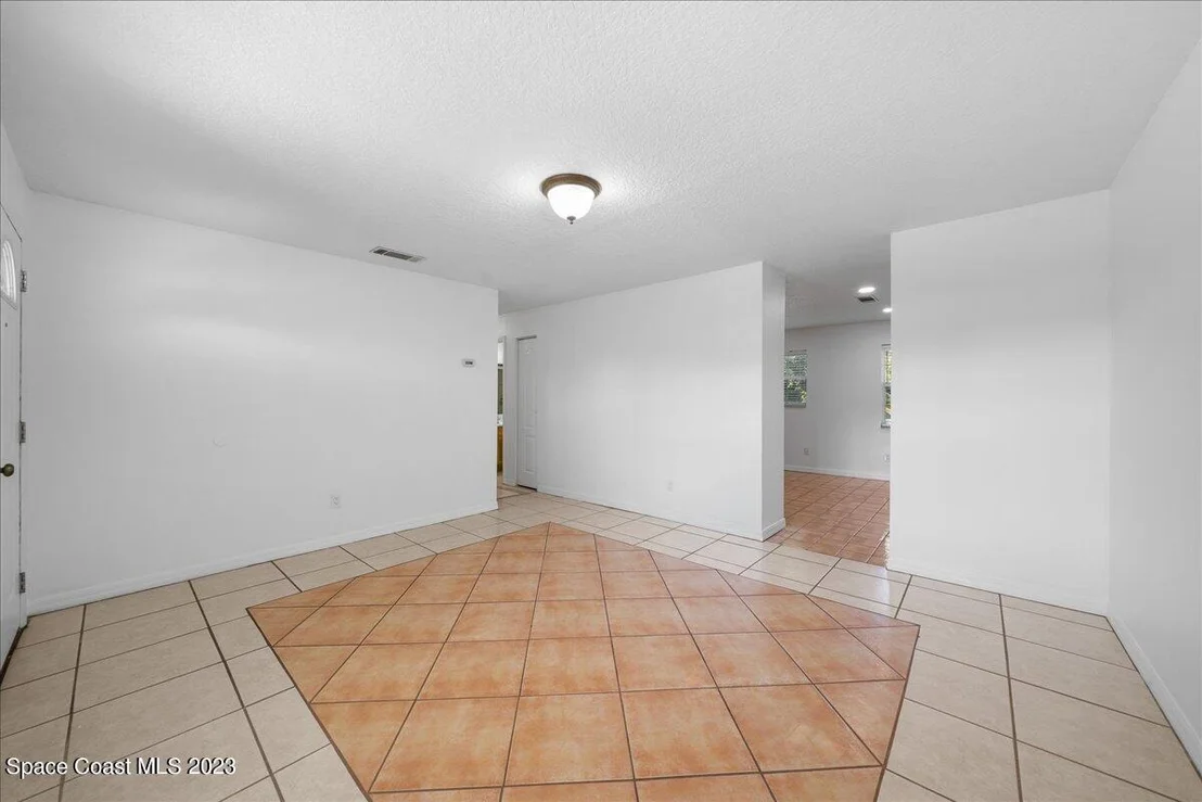 Photo of 539 Sylvia Road