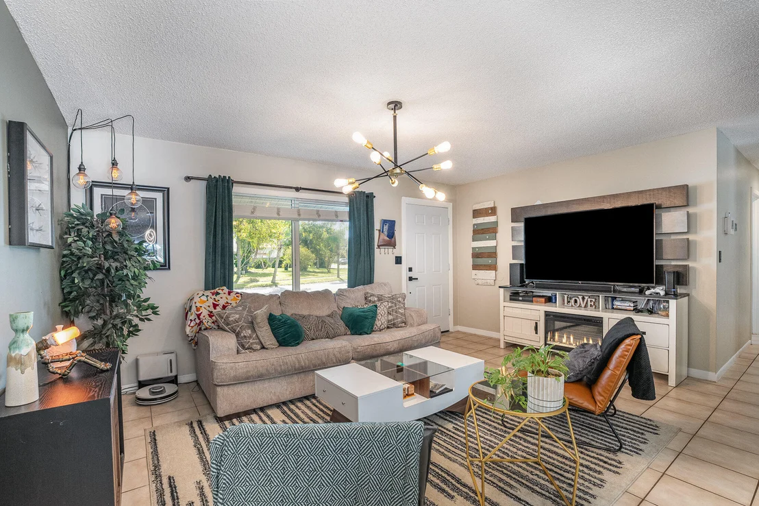 Photo of 1420 Creel Road NE