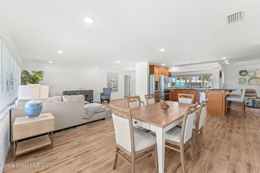 Photo of 339 Brightwaters Drive