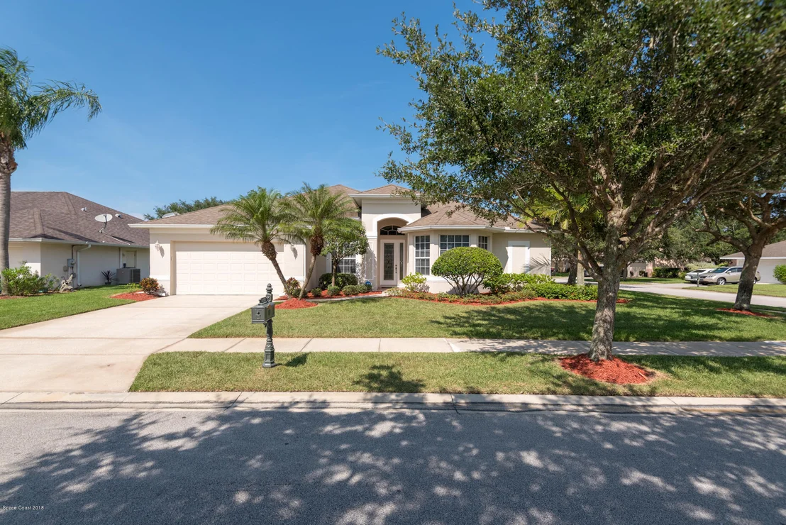 Photo of 1737 Windbrook Drive SE