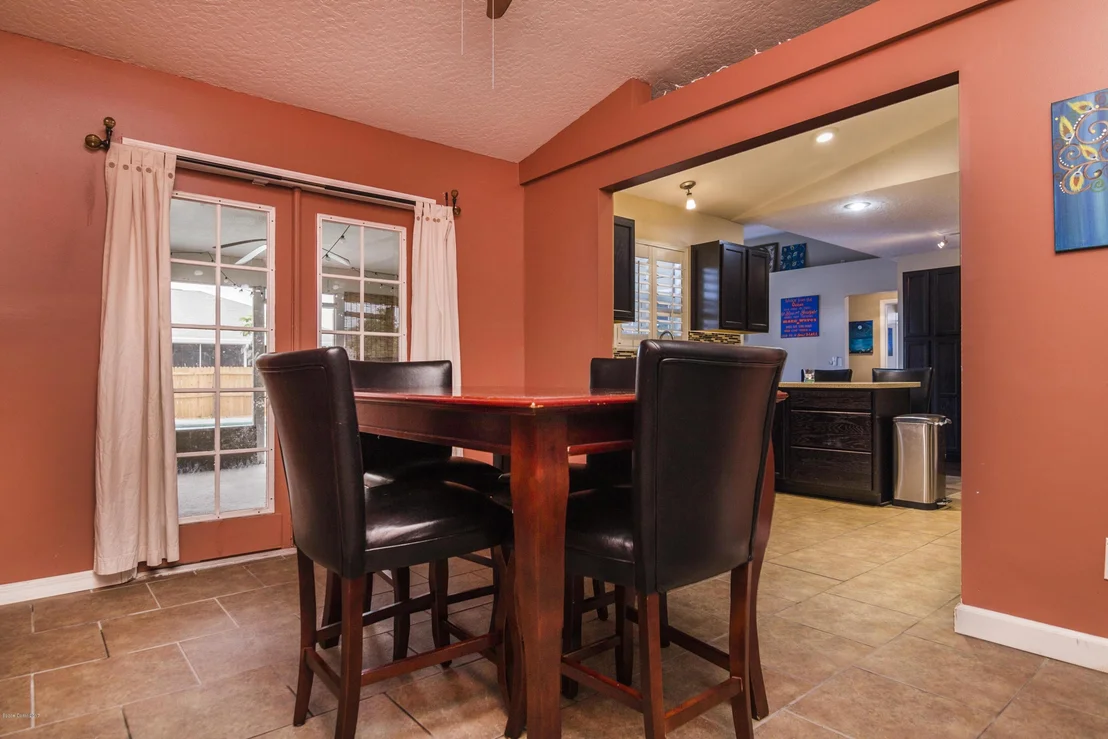 Photo of 6855 Cedar Avenue
