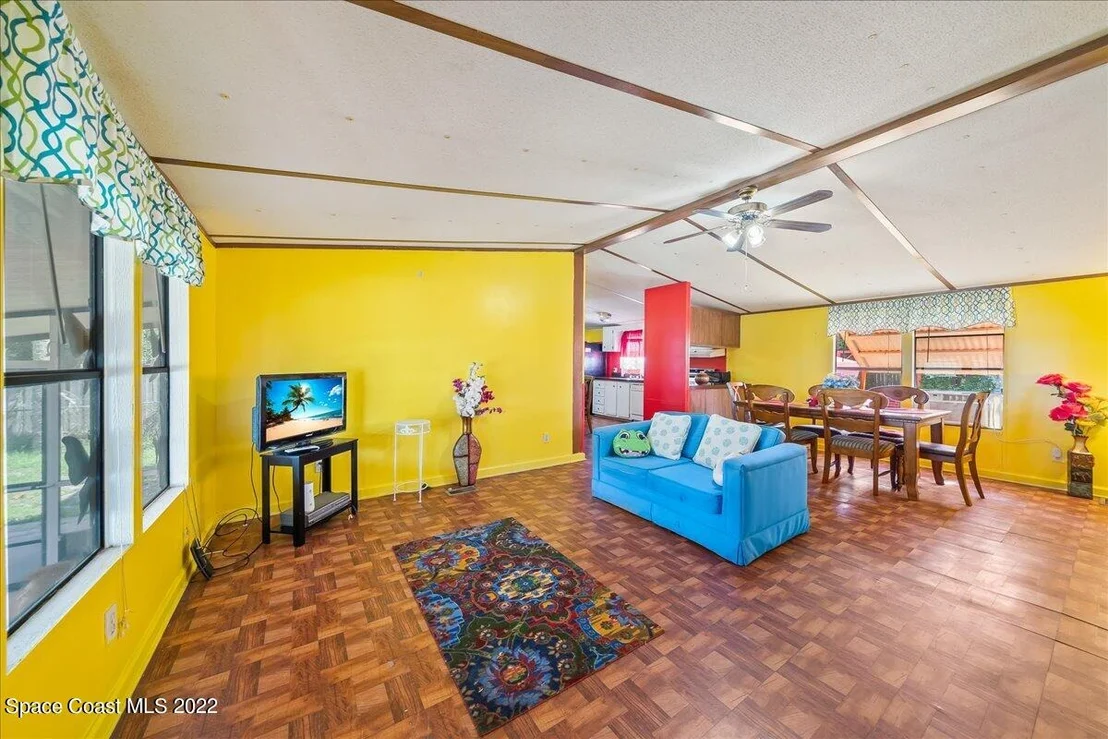 Photo of 6850 Columbine Drive