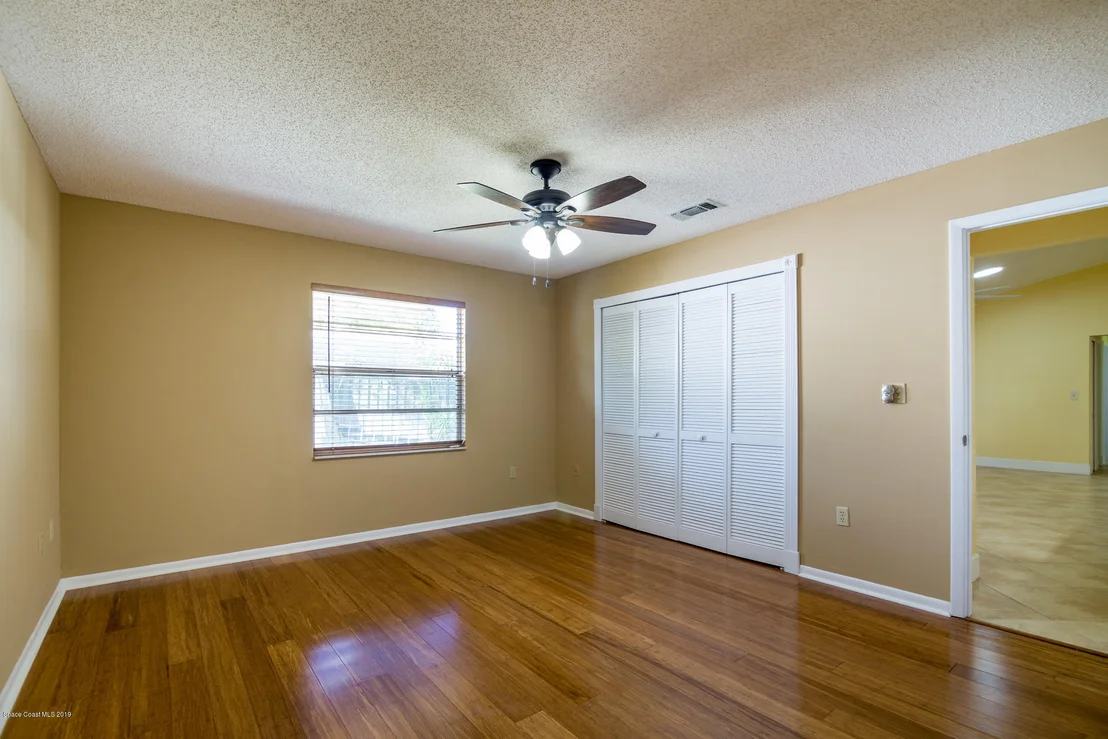 Photo of 807 Pine Valley Court