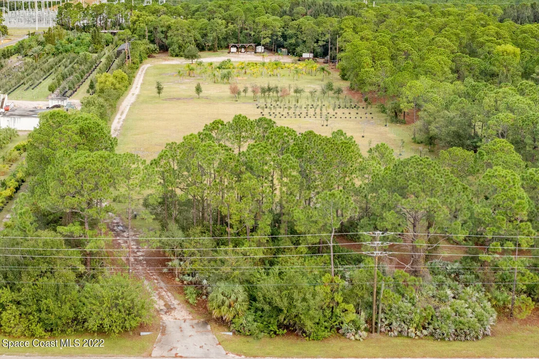 Photo of 4285 Hield Road NW