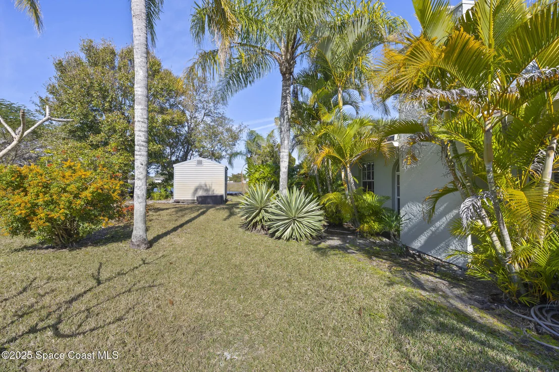 Photo of 897 Champion Drive NE