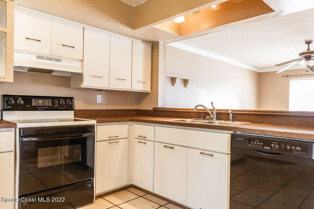 Photo of Unit 18 at 1880 Murrell Road