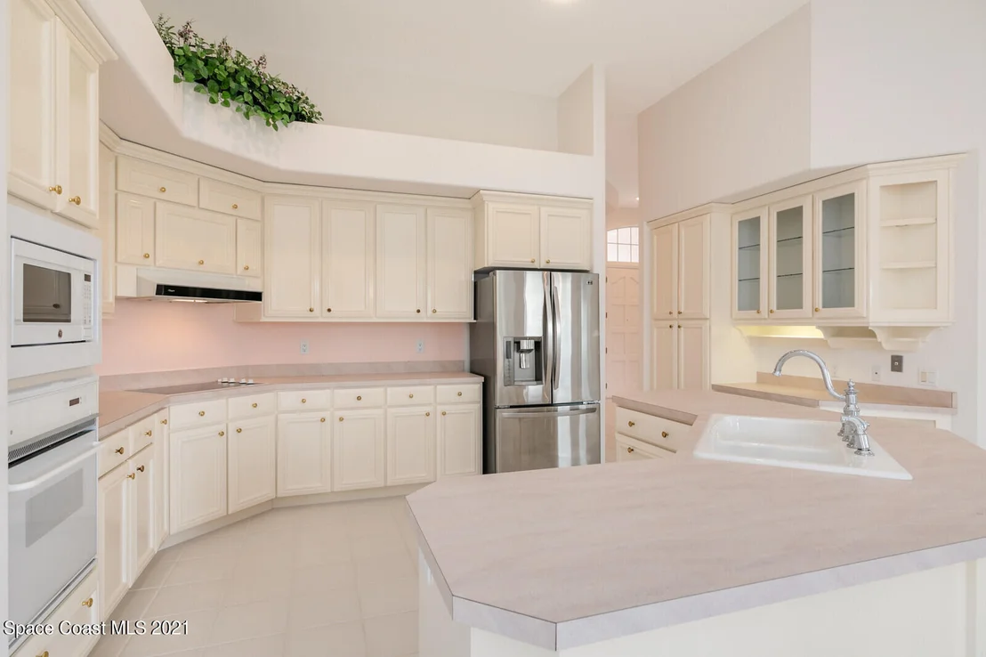 Photo of 476 Kimberly Drive