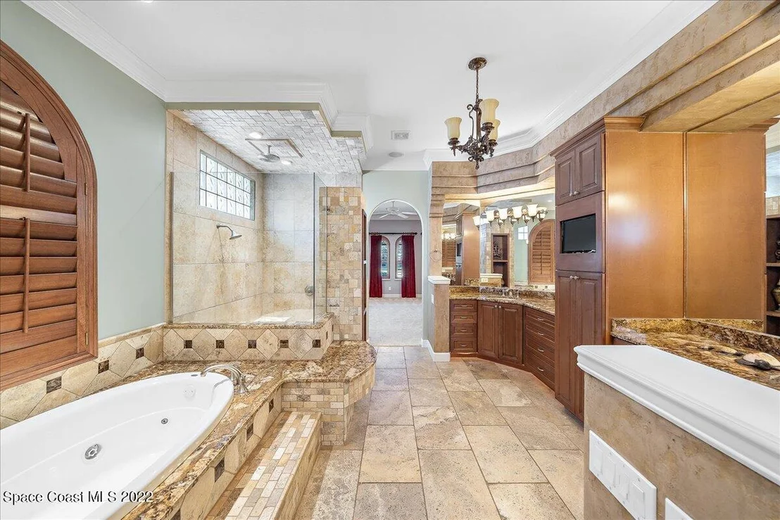 Photo of 671 Indian River Drive