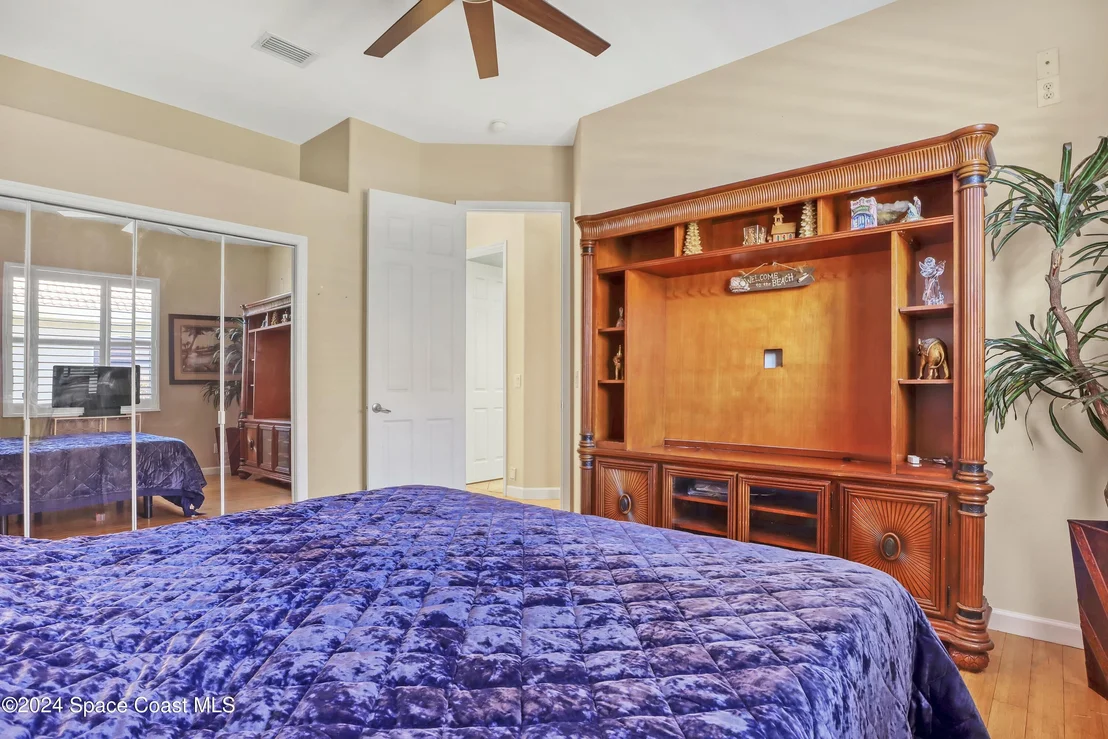 Photo of 402 Flanders Drive